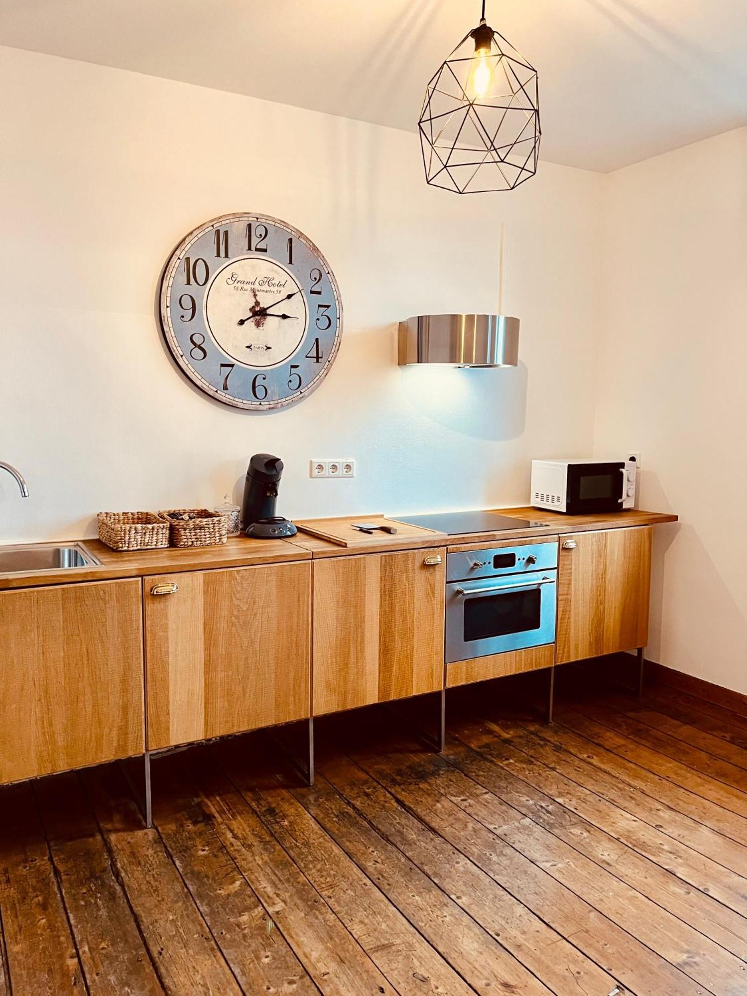 B E D & A G E D E S I G N -Extra Large- Wunderschoene Komplette Wohnung Mit Viel Platz & 4 Schlafzimmer B E D & A G E D E S I G N -Small- Wunderschoenes Zimmer Mit Bad Rechnungserstellung Fuer Geschaeftsreisende & Firmen Hünxe Zewnętrze zdjęcie